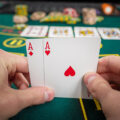 Un joueur de poker s’isole pendant 20 jours pour gagner 64 200 $